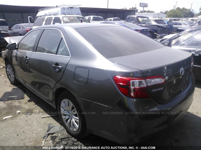 4T4BF1FKXDR309917 - 2013 TOYOTA CAMRY L/SE/LE/XLE Boz foto 3