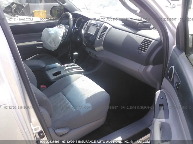 5TFTX4CN8DX029332 - 2013 TOYOTA TACOMA ACCESS CAB Silber Foto 5