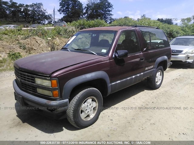 1GNEK18K8PJ368157 - 1993 CHEVROLET BLAZER K1500 BURGUNDY photo 2