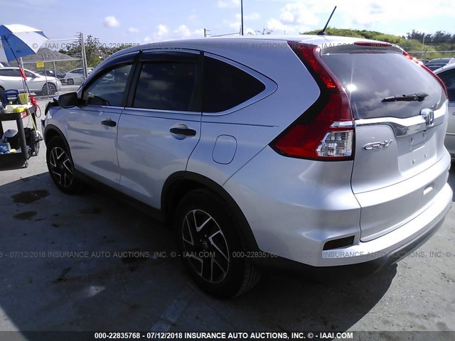 2HKRM3H41GH558540 - 2016 HONDA CR-V SE SILVER photo 3