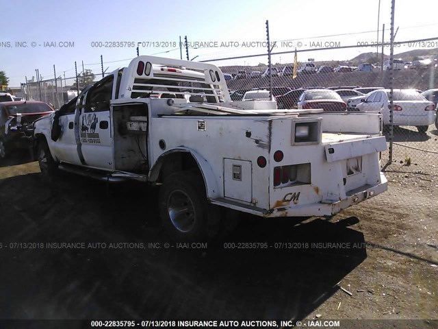 1GCJK33245F909960 - 2005 CHEVROLET SILVERADO K3500 WHITE photo 3