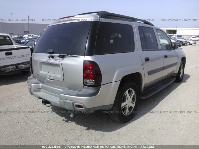 1GNES16S456120331 - 2005 CHEVROLET TRAILBLAZER EXT LS/EXT LT SILVER photo 4