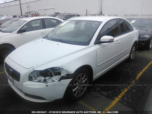 YV1MS390692455379 - 2009 VOLVO S40 2.4I WHITE photo 2