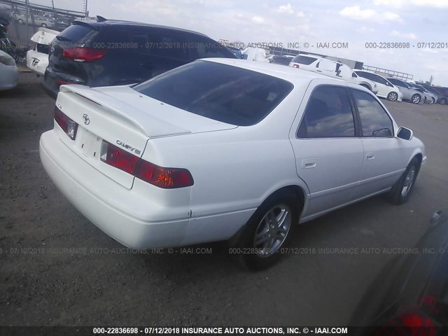 JT2BG22K6Y0442803 - 2000 TOYOTA CAMRY CE/LE/XLE WHITE photo 4