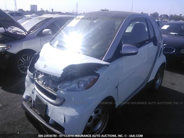 WMEEJ3BA1CK577334 - 2012 SMART FORTWO PURE/PASSION WHITE photo 2