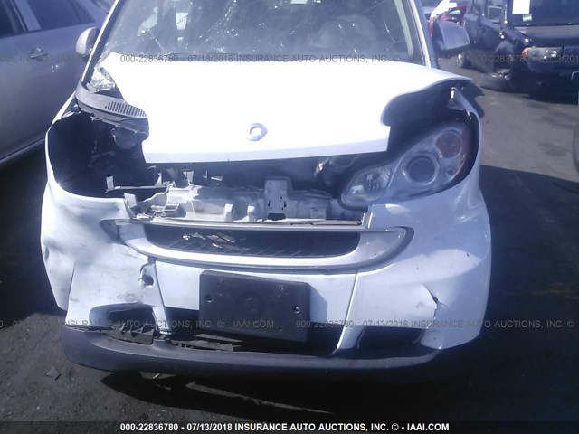 WMEEJ3BA1CK577334 - 2012 SMART FORTWO PURE/PASSION WHITE photo 6