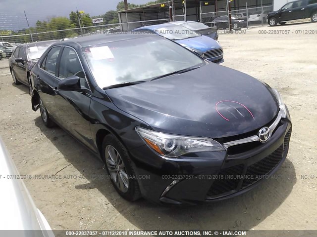 4T1BF1FK7HU441405 - 2017 TOYOTA CAMRY LE/XLE/SE/XSE BLACK photo 1
