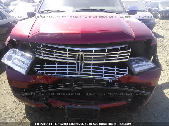 5LMFL275X7LJ11204 - 2007 LINCOLN NAVIGATOR L RED photo 6