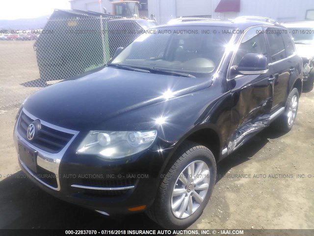 WVGBE77LX8D044526 - 2008 VOLKSWAGEN TOUAREG 2 V6 BLACK photo 2