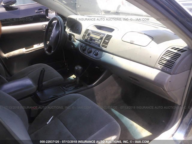 4T1BE32K13U182844 - 2003 TOYOTA CAMRY LE/XLE/SE Tünd mavi foto 5