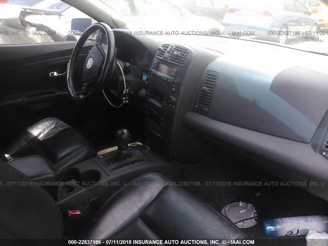 1G6DM577340147265 - 2004 CADILLAC CTS SILVER photo 5