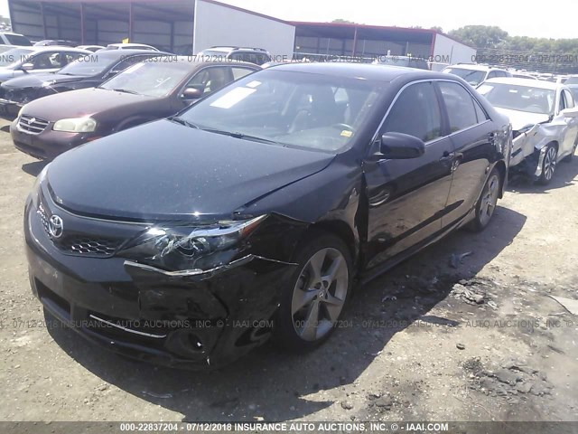 4T1BF1FK8EU743426 - 2014 TOYOTA CAMRY L/SE/LE/XLE 黑色 照片 2