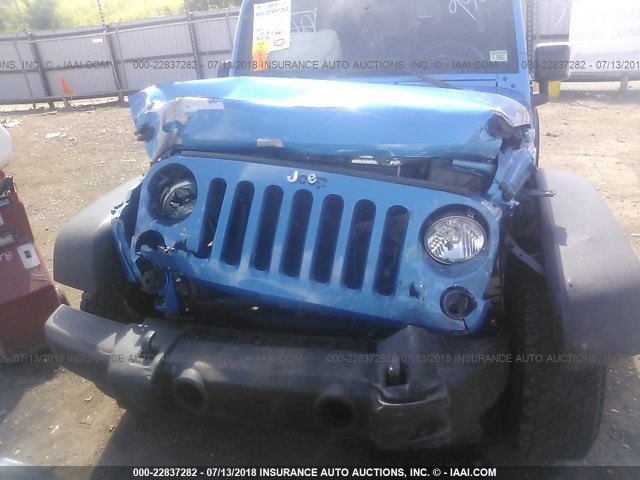 1C4HJWDG4FL549508 - 2015 JEEP WRANGLER UNLIMITE SPORT BLUE photo 6