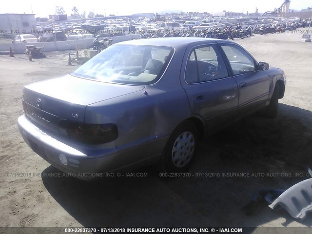 4T1BG12K8TU815077 - 1996 TOYOTA CAMRY DX/LE/XLE ნაცრისფერი ფოტო 4