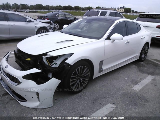 KNAE25LAXJ6011150 - 2018 KIA STINGER PREMIUM WHITE photo 2