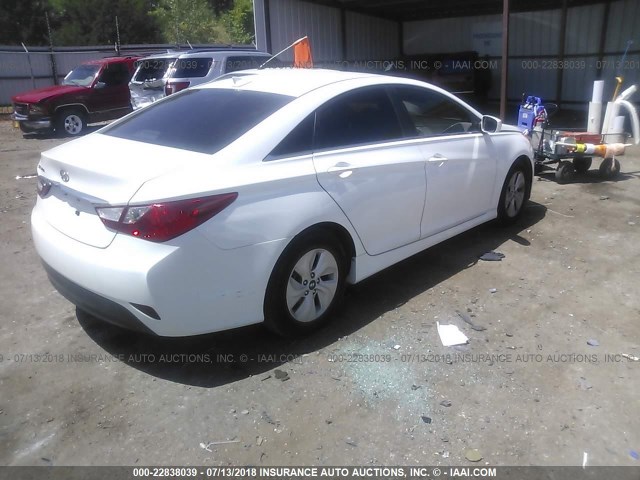 5NPEB4AC2EH825466 - 2014 HYUNDAI SONATA GLS WHITE photo 4