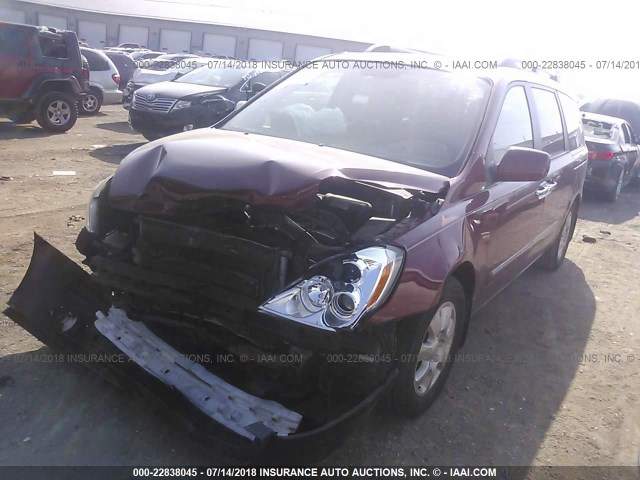 KNDMC233076032142 - 2007 HYUNDAI ENTOURAGE GLS/SE/LIMITED MAROON photo 2