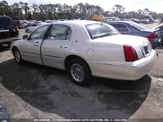 1LNHM83W6YY890700 - 2000 LINCOLN TOWN CAR CARTIER BEIGE photo 3