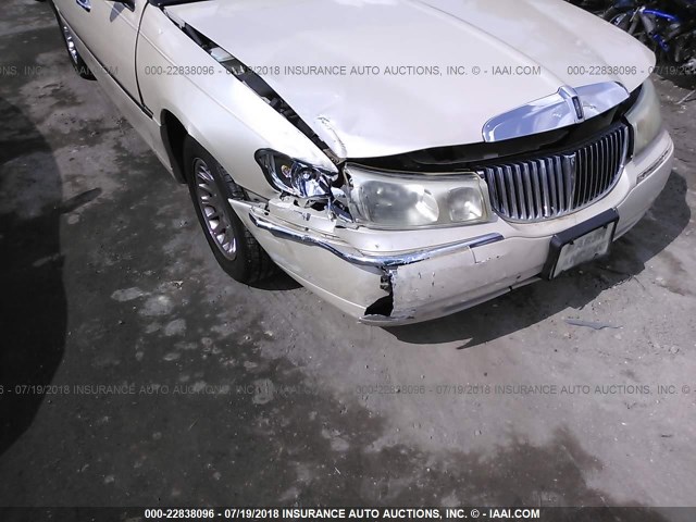 1LNHM83W6YY890700 - 2000 LINCOLN TOWN CAR CARTIER BEIGE photo 6