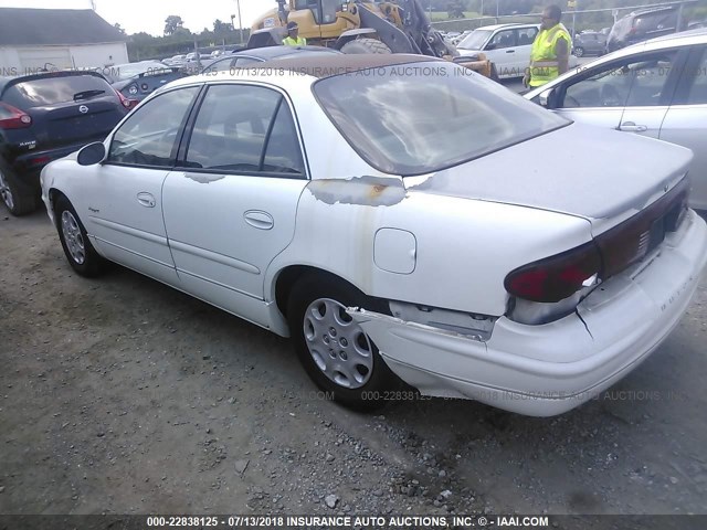 2G4WB52K8W1485061 - 1998 BUICK REGAL LS 白色 照片 3