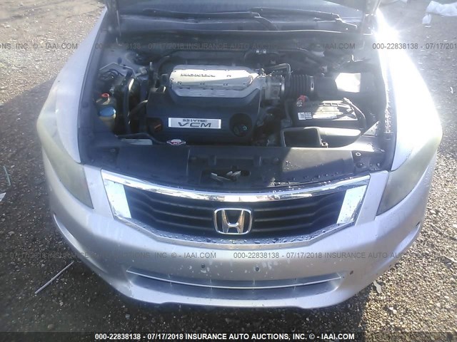 1HGCP36868A002821 - 2008 HONDA ACCORD EXL SILVER photo 10