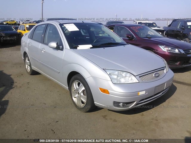 1FAFP38Z35W187223 - 2005 FORD FOCUS ZX4 ST SILVER photo 1