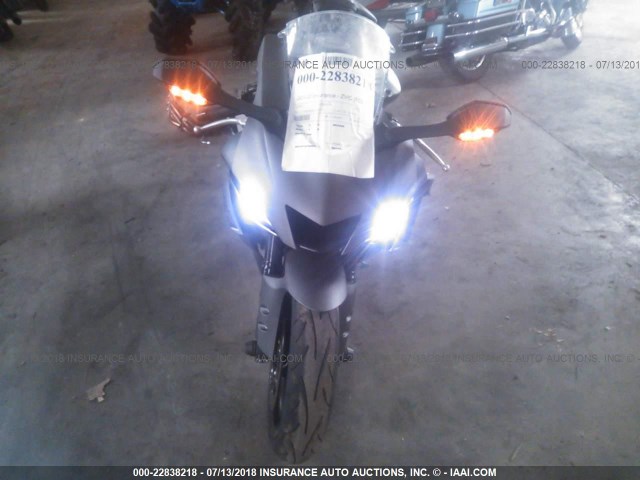 JYARJ28E5JA003273 - 2018 YAMAHA YZFR6 GRAY photo 5