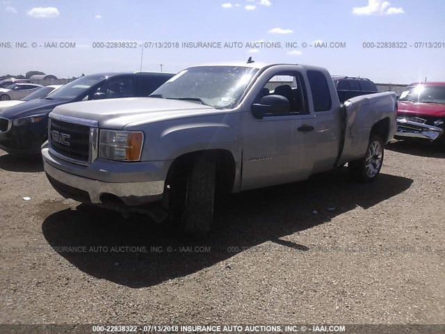 1GTEC19XX8Z137604 - 2008 GMC SIERRA C1500 SILVER photo 2