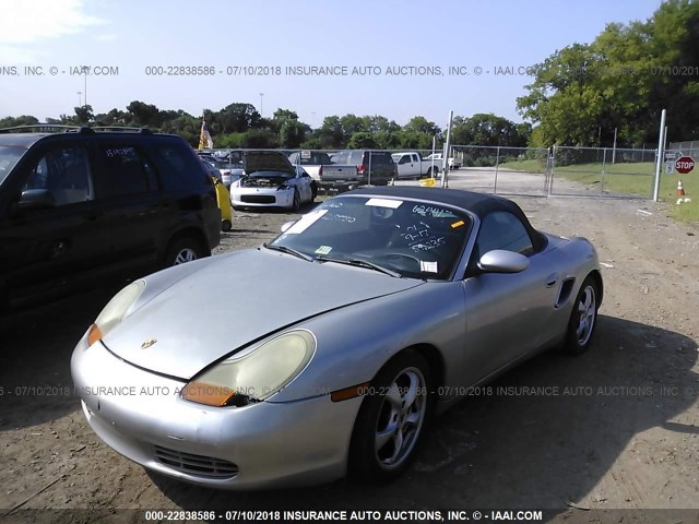 WP0CA29851U624417 - 2001 PORSCHE BOXSTER SILVER photo 2