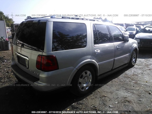 5LMFU27596LJ15773 - 2006 LINCOLN NAVIGATOR SILVER photo 4
