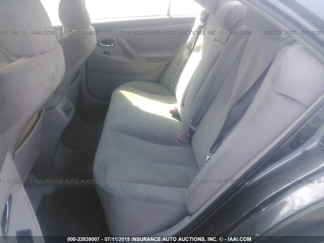 4T4BE46K49R077486 - 2009 TOYOTA CAMRY SE/LE/XLE ნაცრისფერი ფოტო 8
