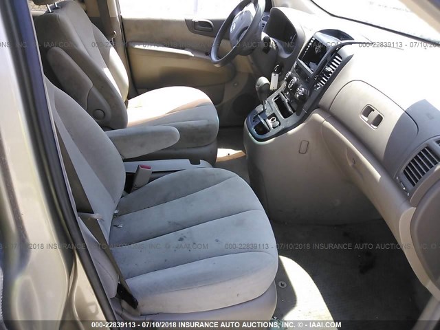 KNDMB233976117533 - 2007 KIA SEDONA EX/LX GOLD photo 5