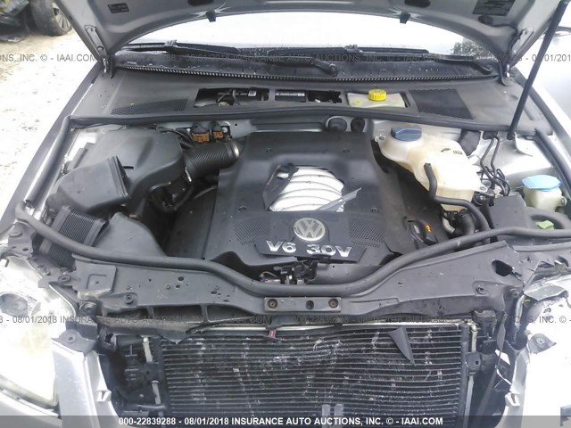 WVWYH63B94E018033 - 2004 VOLKSWAGEN PASSAT GLX 4MOTION SILVER photo 10