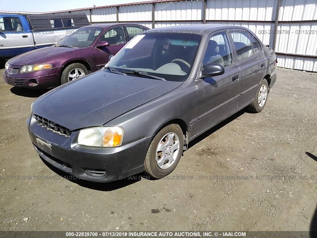 KMHCG45C71U164256 - 2001 HYUNDAI ACCENT GL GRAY photo 2