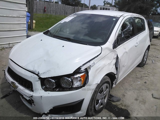 1G1JA6SH2G4167723 - 2016 CHEVROLET SONIC LS WHITE photo 6