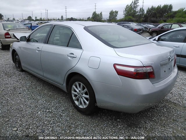4T1BE46K27U143492 - 2007 TOYOTA CAMRY NEW GENERAT CE/LE/XLE/SE SILVER photo 3