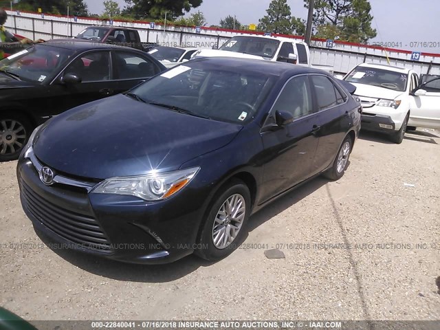4T1BF1FK6GU591309 - 2016 TOYOTA CAMRY LE/XLE/SE/XSE BLUE photo 2
