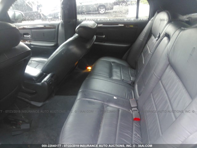 1LNHM81W6YY919583 - 2000 LINCOLN TOWN CAR EXECUTIVE Черный фото 8