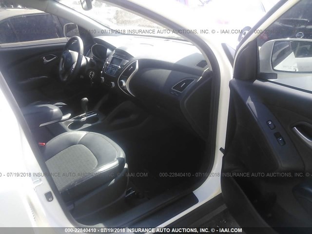 KM8JU3AC8DU684924 - 2013 HYUNDAI TUCSON GLS/LIMITED 白色 照片 5