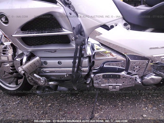 JH2SC68H9CK000706 - 2012 HONDA GL1800 WHITE photo 9