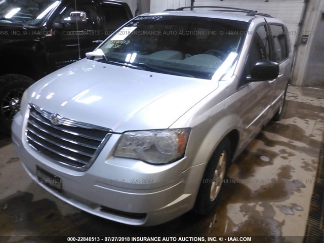 2A4RR2D14AR357047 - 2010 CHRYSLER TOWN & COUNTRY LX SILVER photo 2
