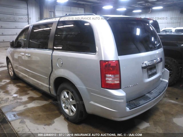 2A4RR2D14AR357047 - 2010 CHRYSLER TOWN & COUNTRY LX SILVER photo 3