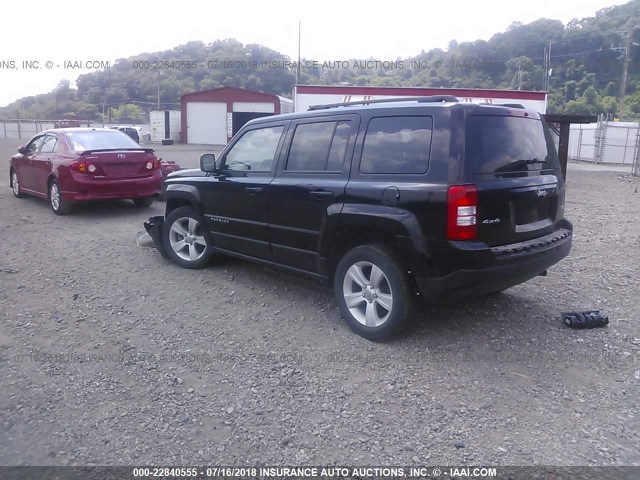 1C4NJRFB8HD114736 - 2017 JEEP PATRIOT LATITUDE BLACK photo 3