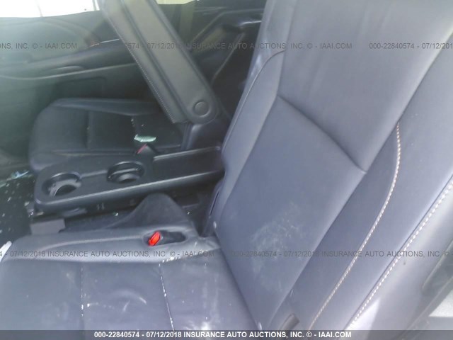 5TDKKRFHXFS076142 - 2015 TOYOTA HIGHLANDER XLE თეთრი ფოტო 8