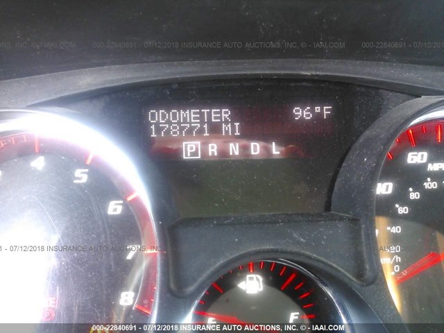 1GKER237X8J195633 - 2008 GMC ACADIA SLT-1 Silber Foto 7