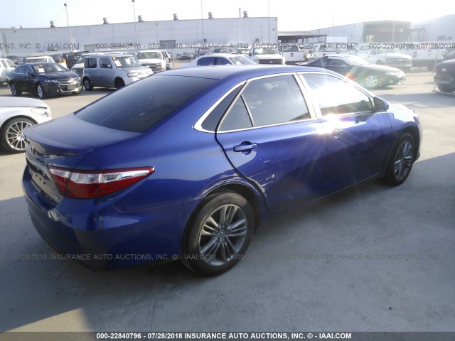 4T1BF1FK5FU897285 - 2015 TOYOTA CAMRY LE/XLE/SE/XSE 蓝色 照片 4