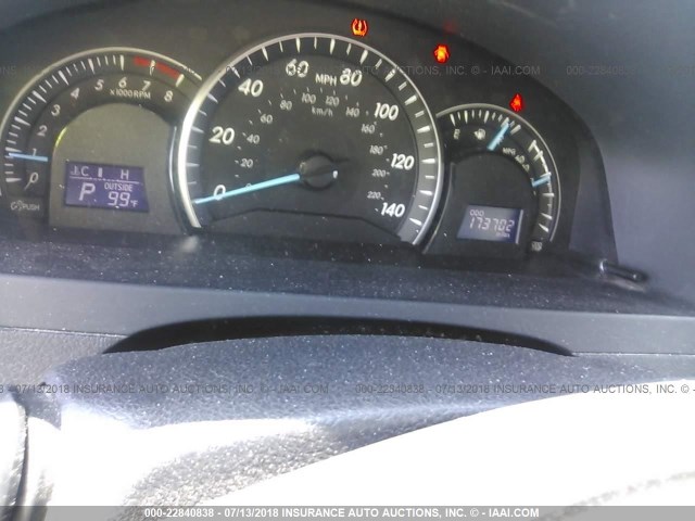 4T4BF1FK4DR330262 - 2013 TOYOTA CAMRY L/SE/LE/XLE 银色 照片 7