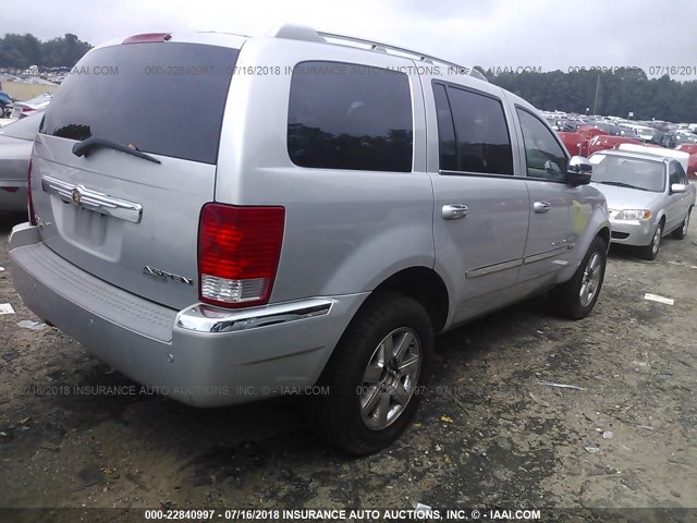 1A8HX58P19F708208 - 2009 CHRYSLER ASPEN LIMITED SILVER photo 4