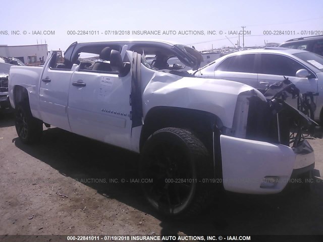 3GCEC13J87G523750 - 2007 CHEVROLET SILVERADO C1500 CREW CAB WHITE photo 1