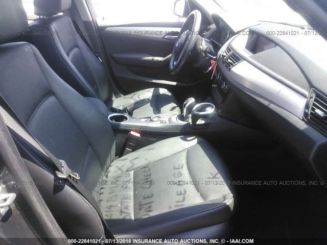 WBAVM1C56EVW50191 - 2014 BMW X1 SDRIVE28I GRAY photo 5